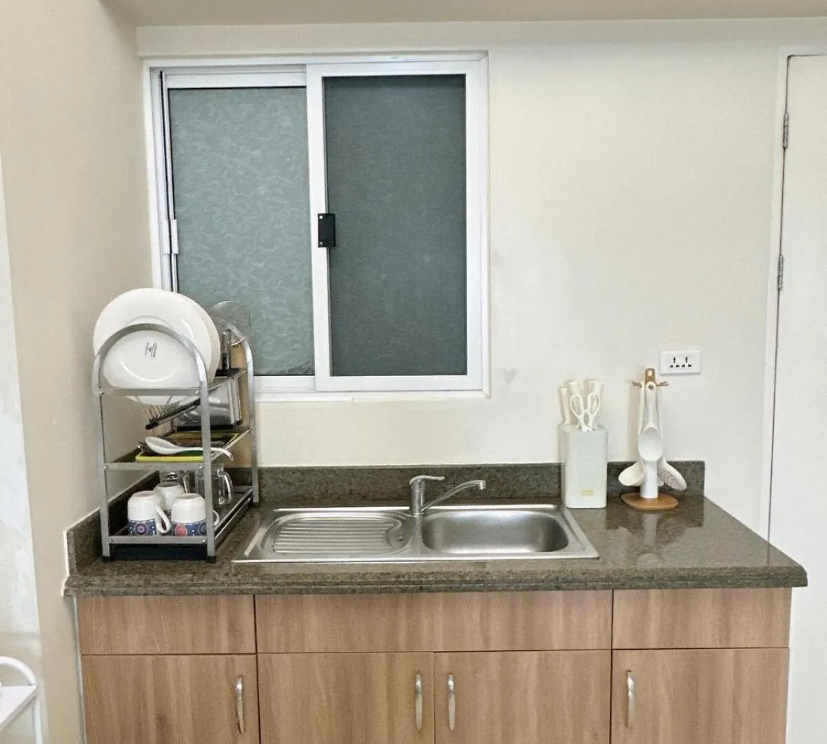 Apartment Scenic Place To Stay In Manila 3618 Philippines